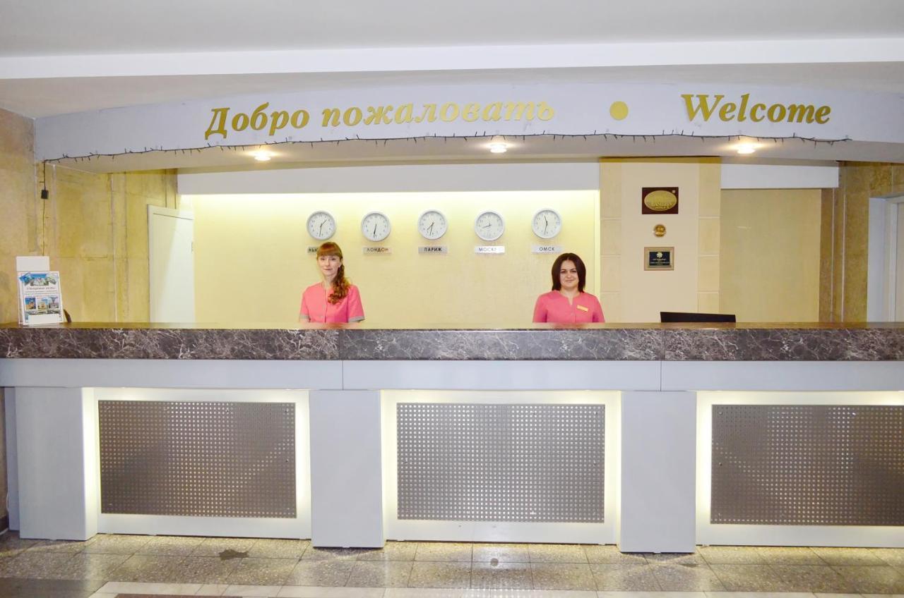 Molodezhnaya Hotel Omsk Exterior photo